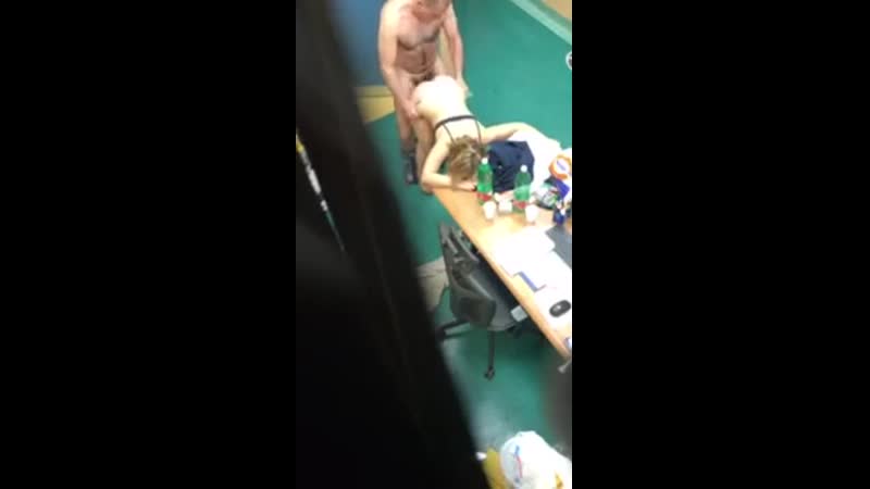 Тайно снял секс своей училки на ее рабочем месте за навыки ниндзя пять [голая