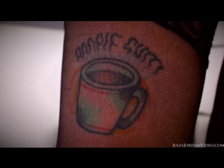 На природе хуй развратница отлично обслуживала