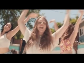 Музыкальный клип с участием камилы мендес