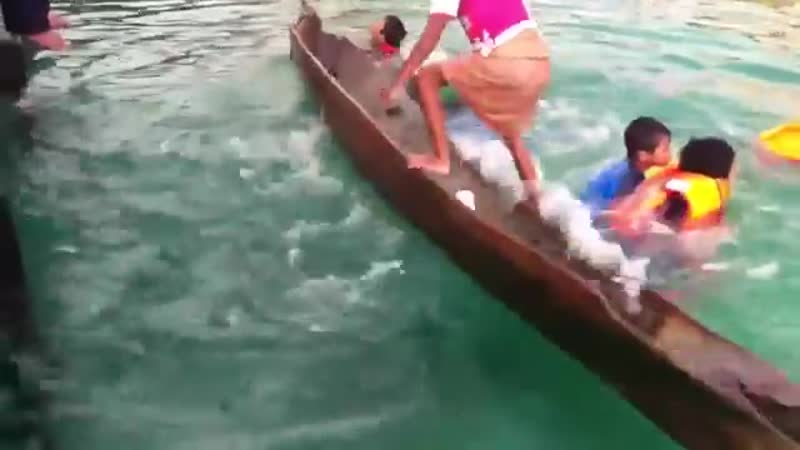 Иногда, чтобы спасти лодку, ее надо раскачать