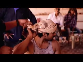 Video рам чаран за кадром