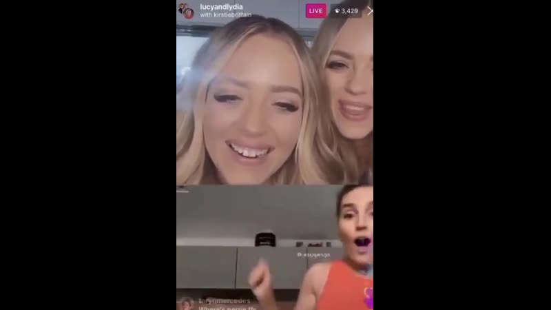 E a perrie que já estava ao vivo no instagram e não sabia haha
