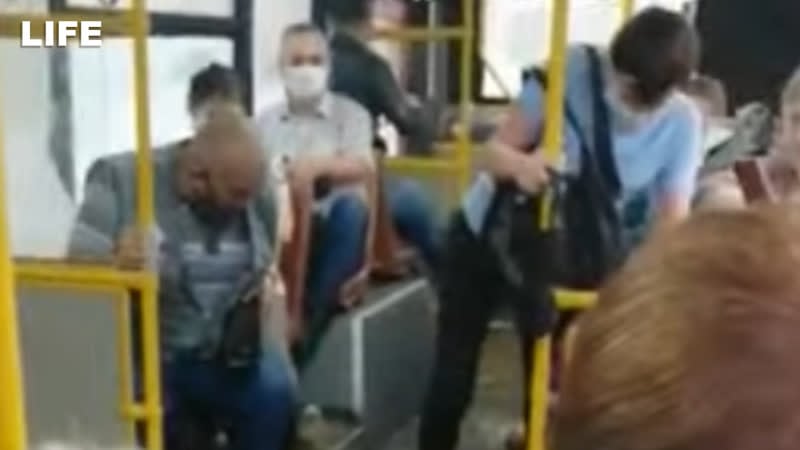 Пассажиры "искупались" в казанском автобусе после ливня