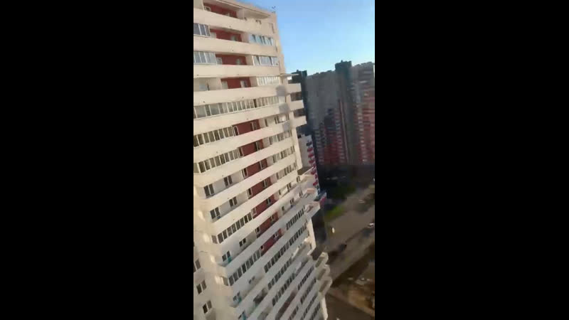 Судебный пристав орёт с балкона