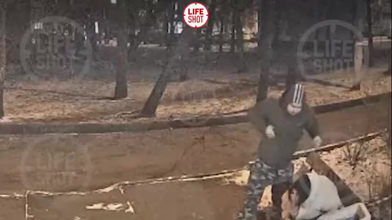 Пьяный сотрудник ппс приставал к 18 летней девочке