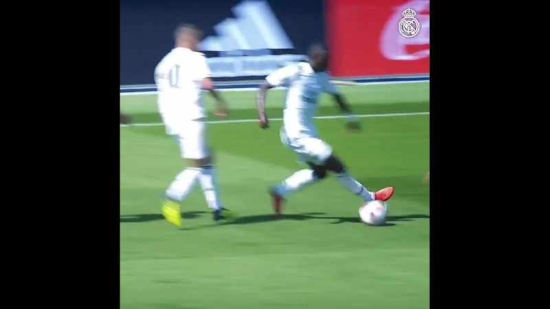 Винисиус жуниор