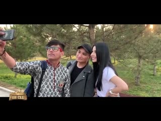 Ogil otasiga gey ekanligini tan oladi.