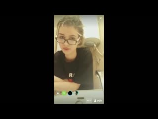Вика показала попку подписчику | перескоп, голая, молодая, 2019, sex, вписка, porn, домашка, офф, секс, школа, школьница, шкура