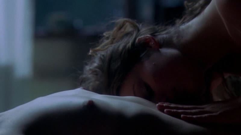 Пайпер перабо и джессика паре (piper perabo and jessica paré lesbian sex scenes in "lost and delirious" 2001)