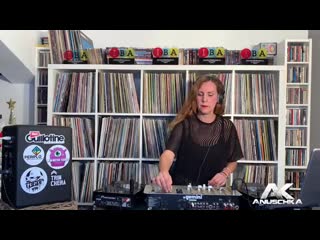 Anuschka live stream 18/12/2020