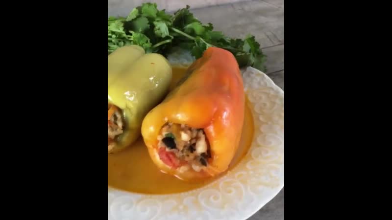 Перец фаршированный баклажанами