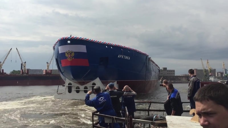 Самый большой атомный ледокол в мире “арктика“ спустили на воду