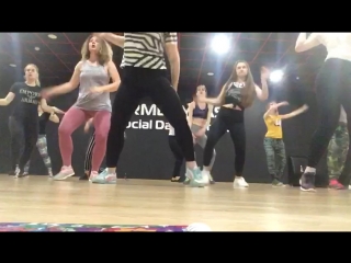 Female dancehall/valfox/beginners/steps