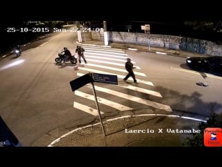 Bandidos assaltam motoristas na esquina do morumbi em são paulo