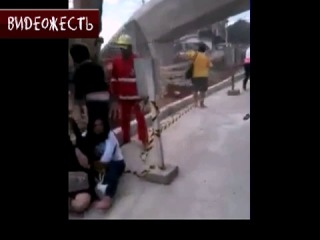 Рухнул porn video – Мост рухнул © видеожесть