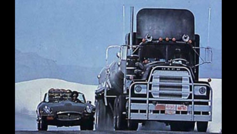 Конвой (1978) фильм про гонки, погони, машины