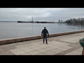 Solo na beira do lago