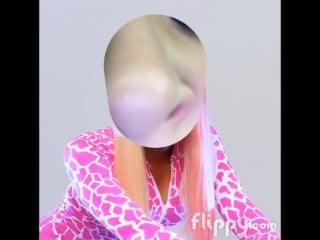 Носик красивый?