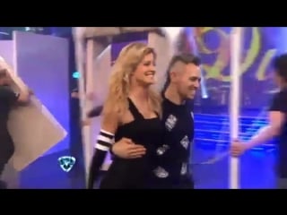 Liz solari bailando 2012 videoclip (duelo)