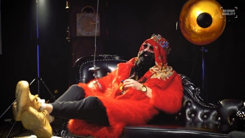 Самое эффектное появление за всю историю ютуба