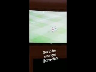 Jack wilshere does his own analysis on garry neville