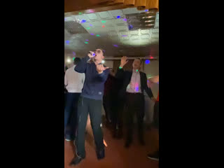 Сычев отжигает и удивляет с песней