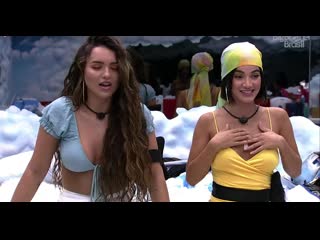 Meninas no quarto céu falando em códigos #bbb20