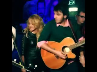 Un poquito de mi nuevo vicio en acústico con @paulina rubio #madrid #n1itunes