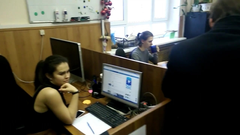 Грач и маникен челендж (mannequin challenge)