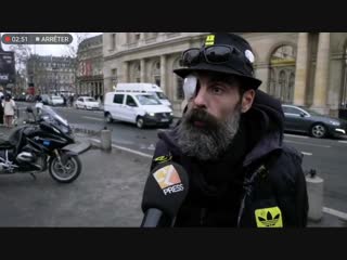 Jérôme rodrigues devant le tribunal contre l'utilisation des flash balls