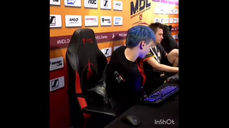 Рамзес раздевается на мейджоре