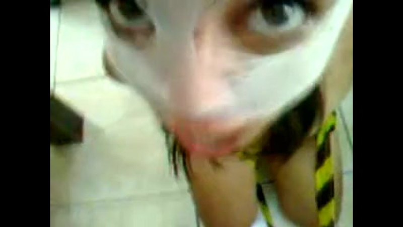 Mascarada obediente e tarada