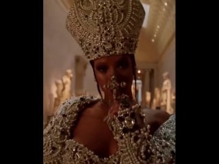 Whoever at vogue magazine is responsible for this edit deserves an award