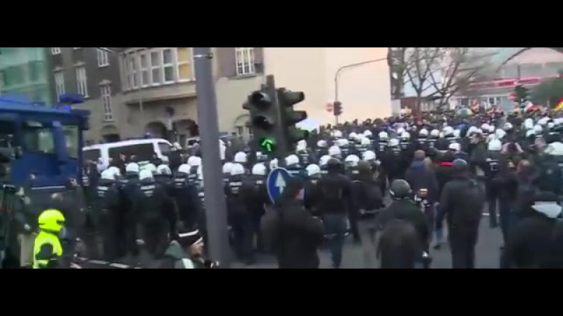✔ особое мнение разгон демонстрантов! антиисламский митинг, кельн