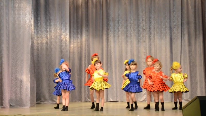 Молодые маленькие танцуют видео секс песни буги вуги