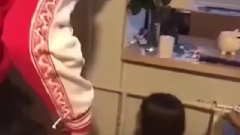 Панин привязал рыдающую дочь к батарее