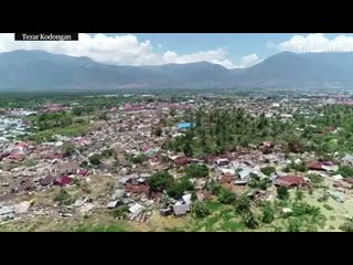 Drone captures aftermath of tsunami on indonesian sseayp