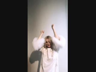 Alison sudol moon is out