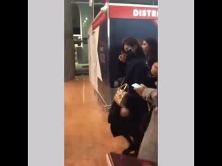 190225 bae suzy (배수지) arrived in paris