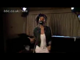 Ms dynamite as lauren hill doo wop/ tha thing (1xtra's 30 years of hip hop)