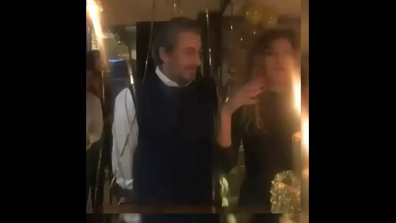 عيد ميلاد سعيد birthday tada confetti ball didempetekkaya @didempetekkaya erkanpetekkaya @erkanpetek ( 750 x 750 ) mp4