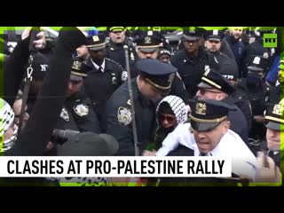 'nypd, kkk, idf they're all the same' | pro palestine demonstrators clash with police in brooklyn