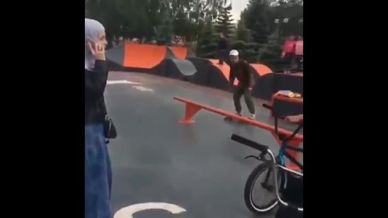 Мамаша vs велосипедист