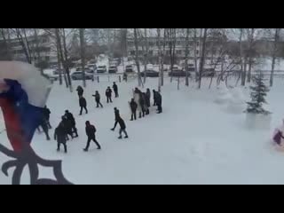 В татарстане полиция отрабатывала на школьниках действия при "массовых беспорядках"