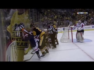 Williams tosses malkin by the neck into boards (cheap)