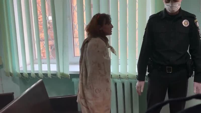 Неадекватна жінка, котра вбила свою донька в суді ч2