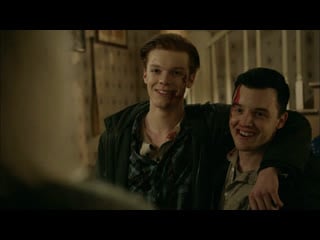 Mickey and ian / s05e10 / shameless