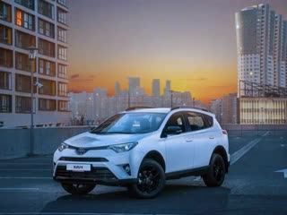 Город засыпает, просыпается rav4