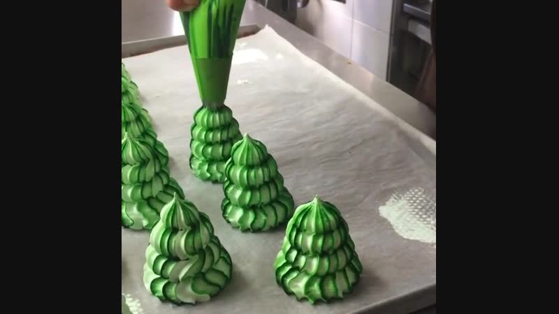 Сладкие сахарные елочки