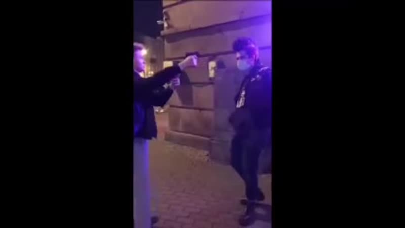 Стрельнул в рот